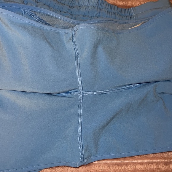 Lululemon Hotty Hot Short II *Long 4" *swift, color: Breezy size 4 in EUC. - Picture 9 of 14